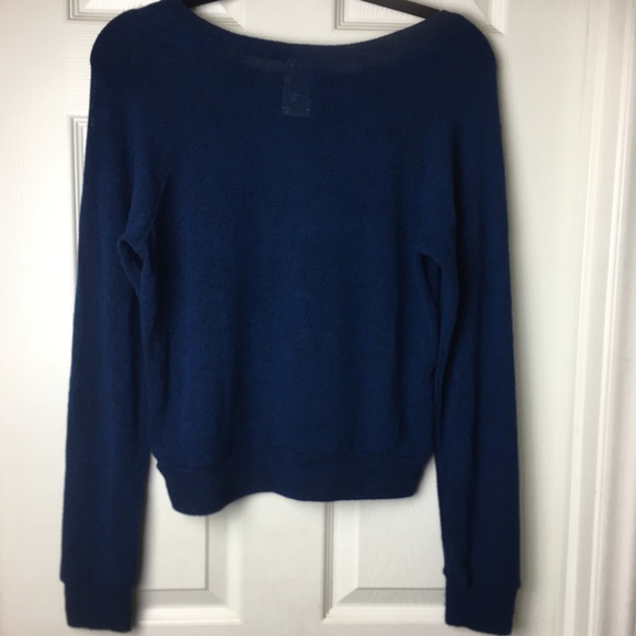 STRANDED Top - Picture 3 of 4